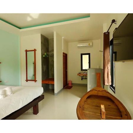 Baan Reenaa Lanta Koh Lanta Exterior photo