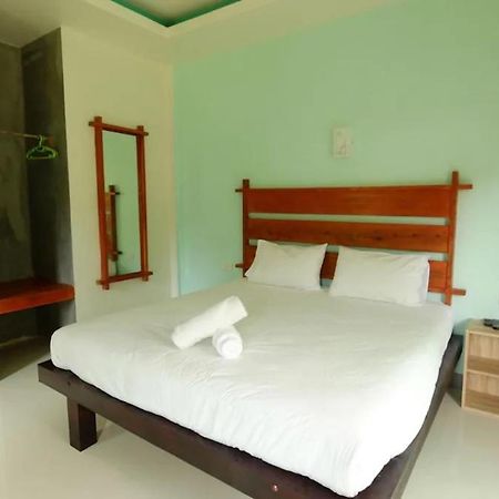 Baan Reenaa Lanta Koh Lanta Exterior photo